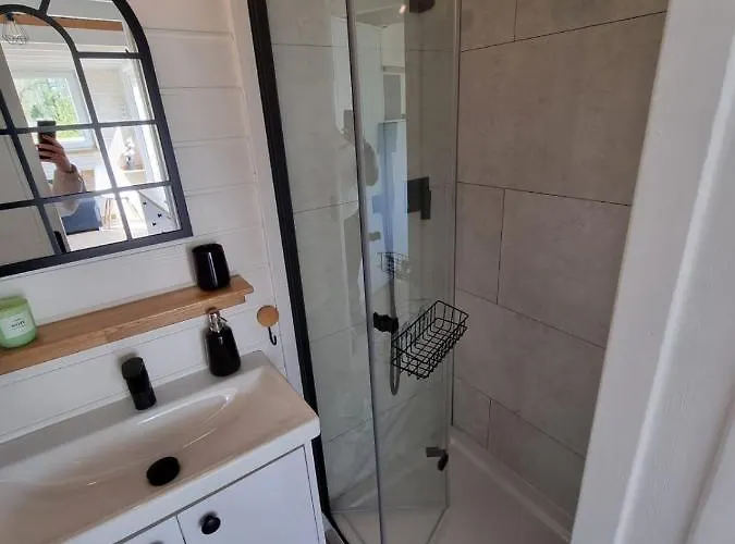 Feriehus Nad Jeziorem Z Jacuzzi Sulęczyno