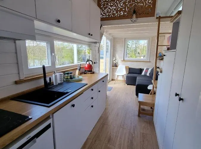 Nad Jeziorem Z Jacuzzi Feriehus