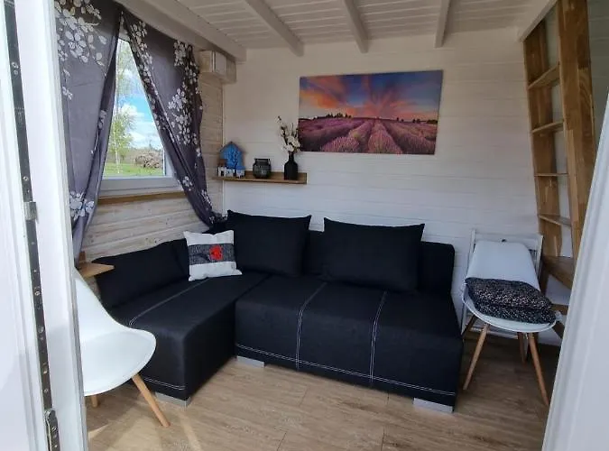 Nad Jeziorem Z Jacuzzi Feriehus